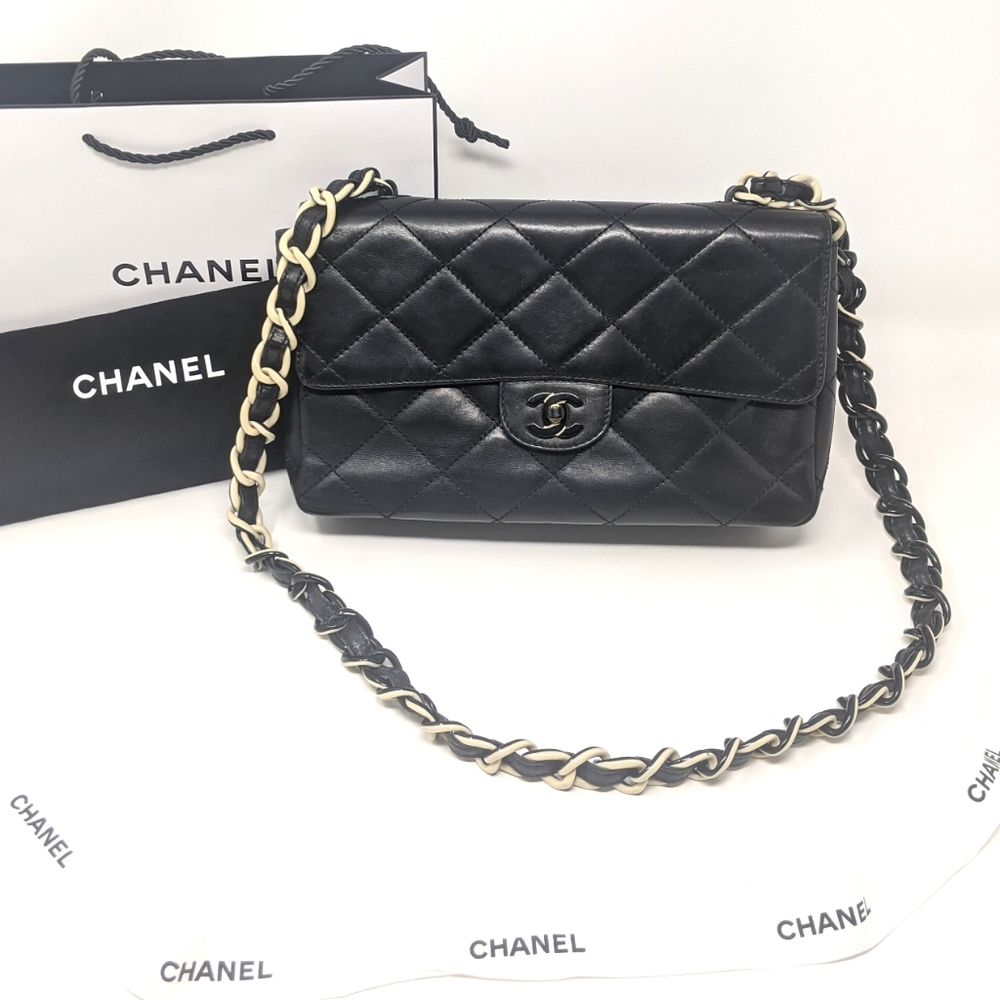 🚨Sale! 🎉HP🎉CHANEL SO BLACK Flap Bag Black White Hardware Rare! 🦄 Vintage